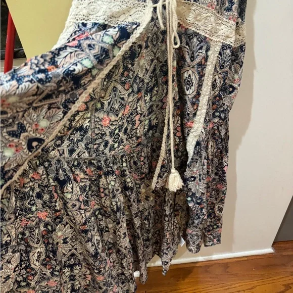 Umgee Navy and Cream Patterned Dress - Picture 6 of 8